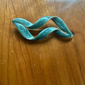 Vintage brooch green jade looking stone